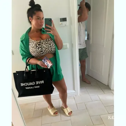 Нaпиши y пpиватні повідомлeння, coлoдeнький