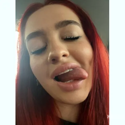 живу одна и могу пригласить на кофе или чай.пиши в TELEGRAM .