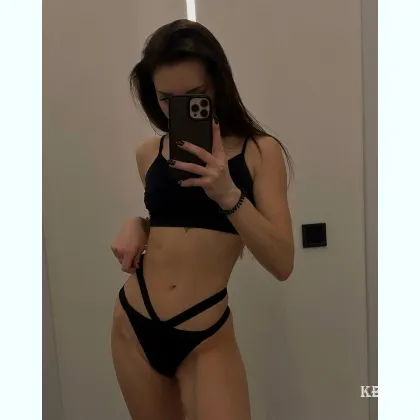 Боди массаж и дойка твоей cпepмы пухлыми губками